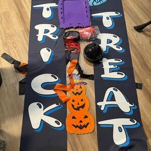 Halloween lot banners hocus pocus light projector trays